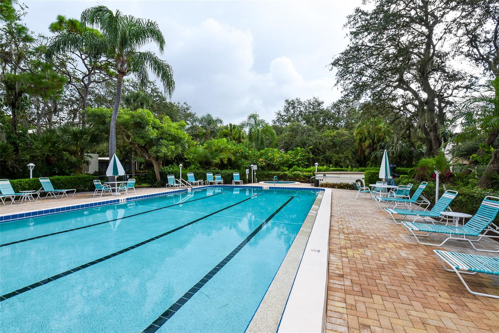 811 OAK DR #811, BRADENTON, FL, 34210