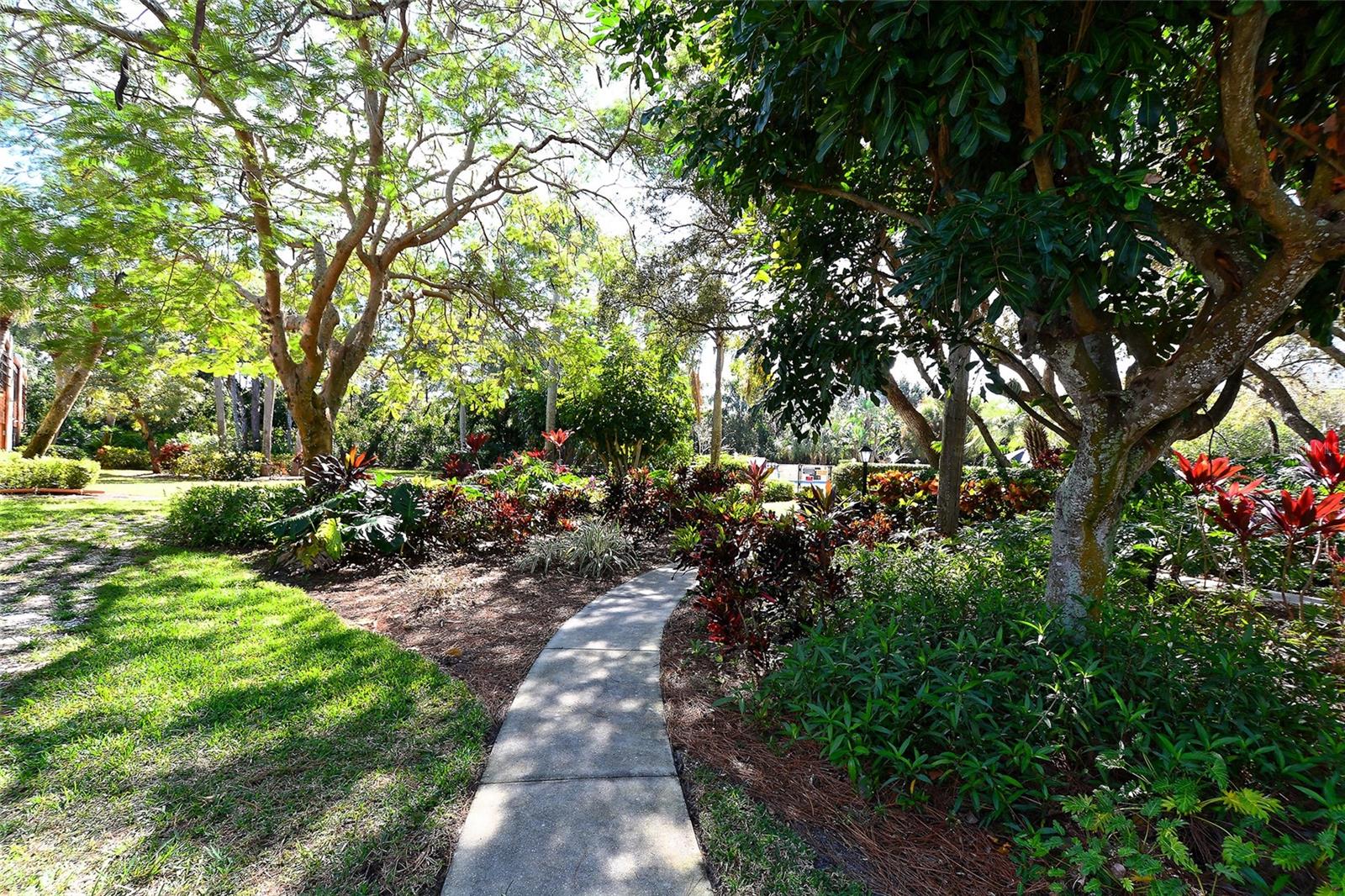 811 OAK DR #811, BRADENTON, FL, 34210