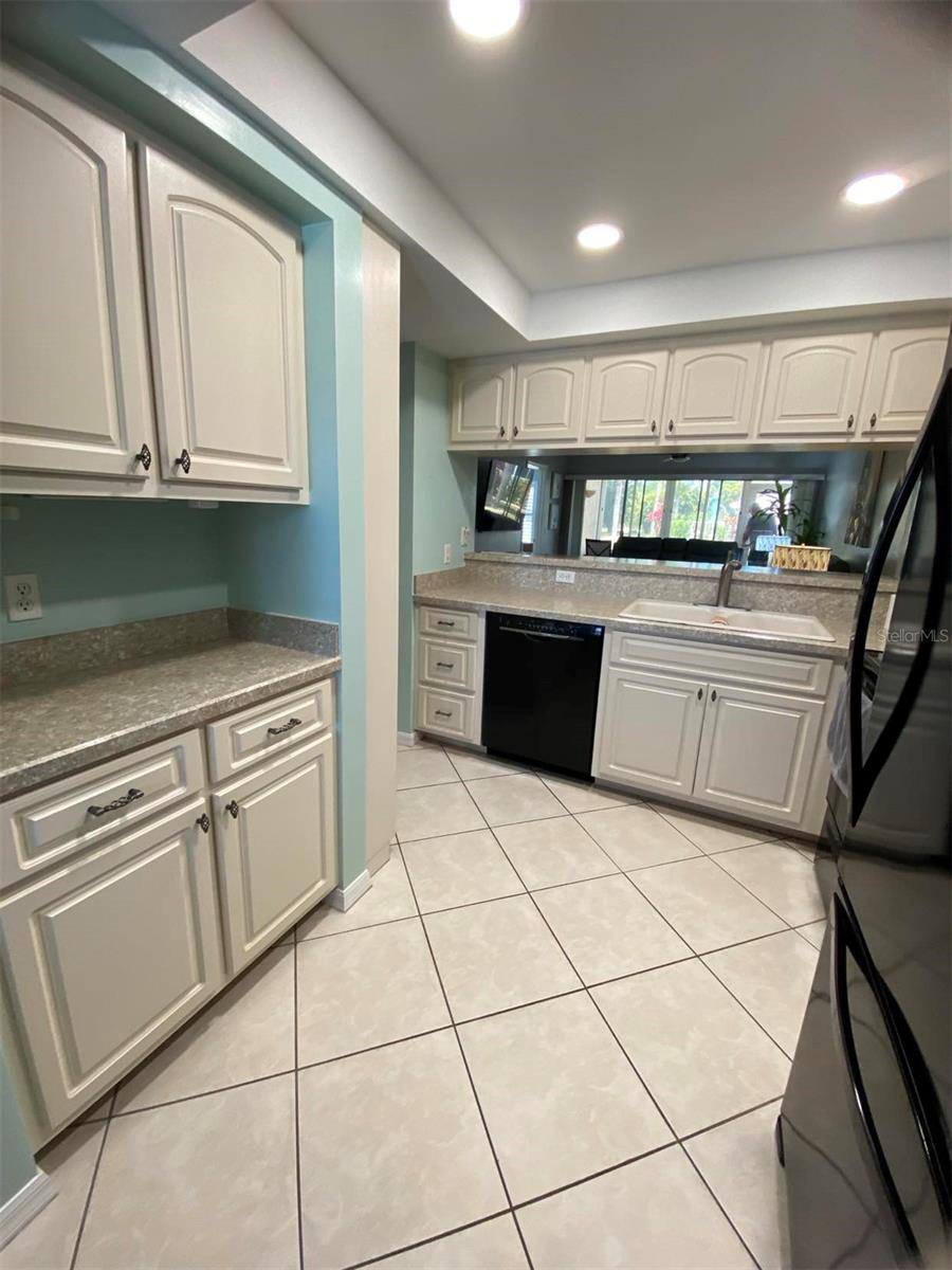 12144 SW EGRET CIR #201, LAKE SUZY, FL, 34269