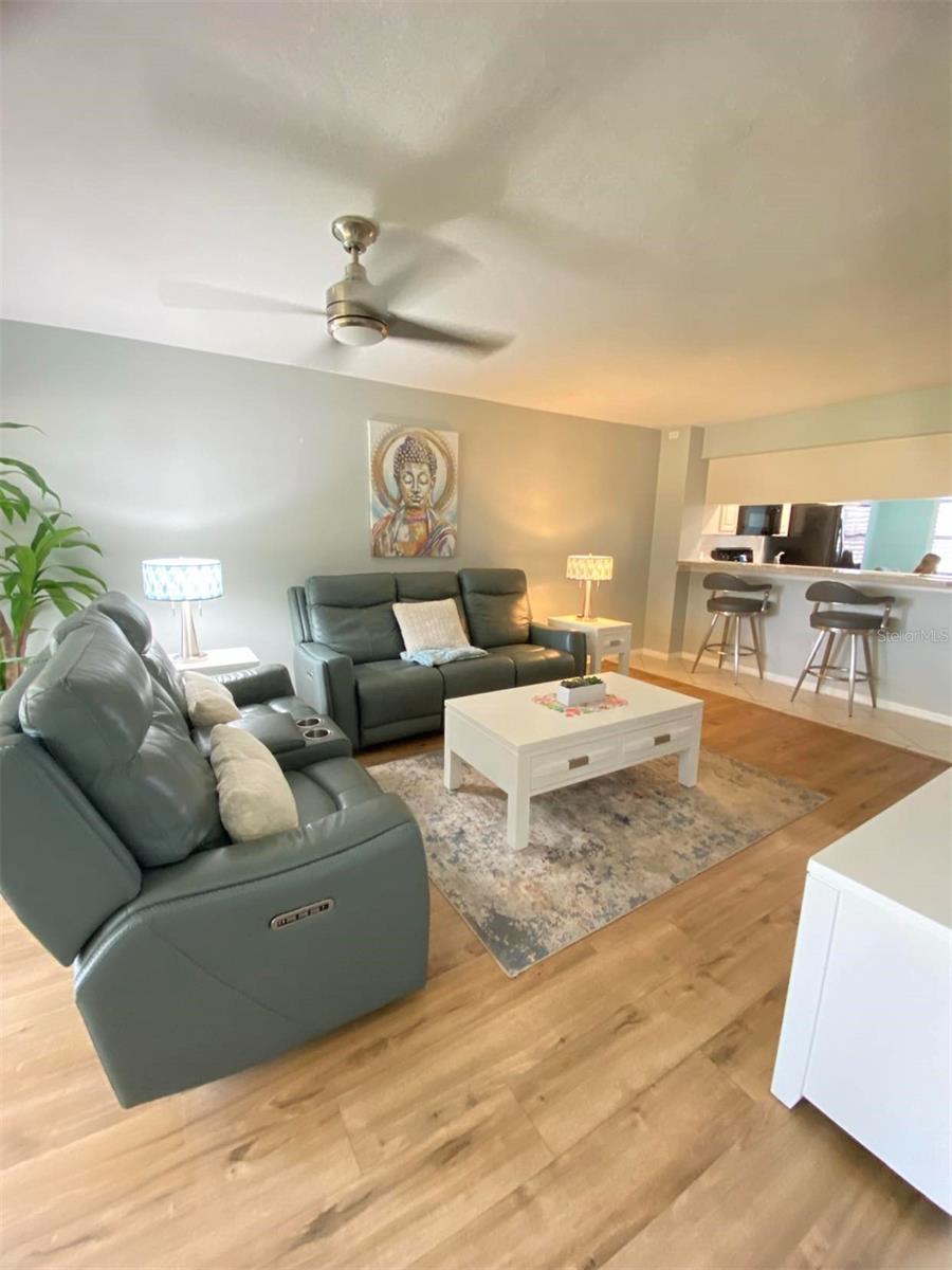 12144 SW EGRET CIR #201, LAKE SUZY, FL, 34269