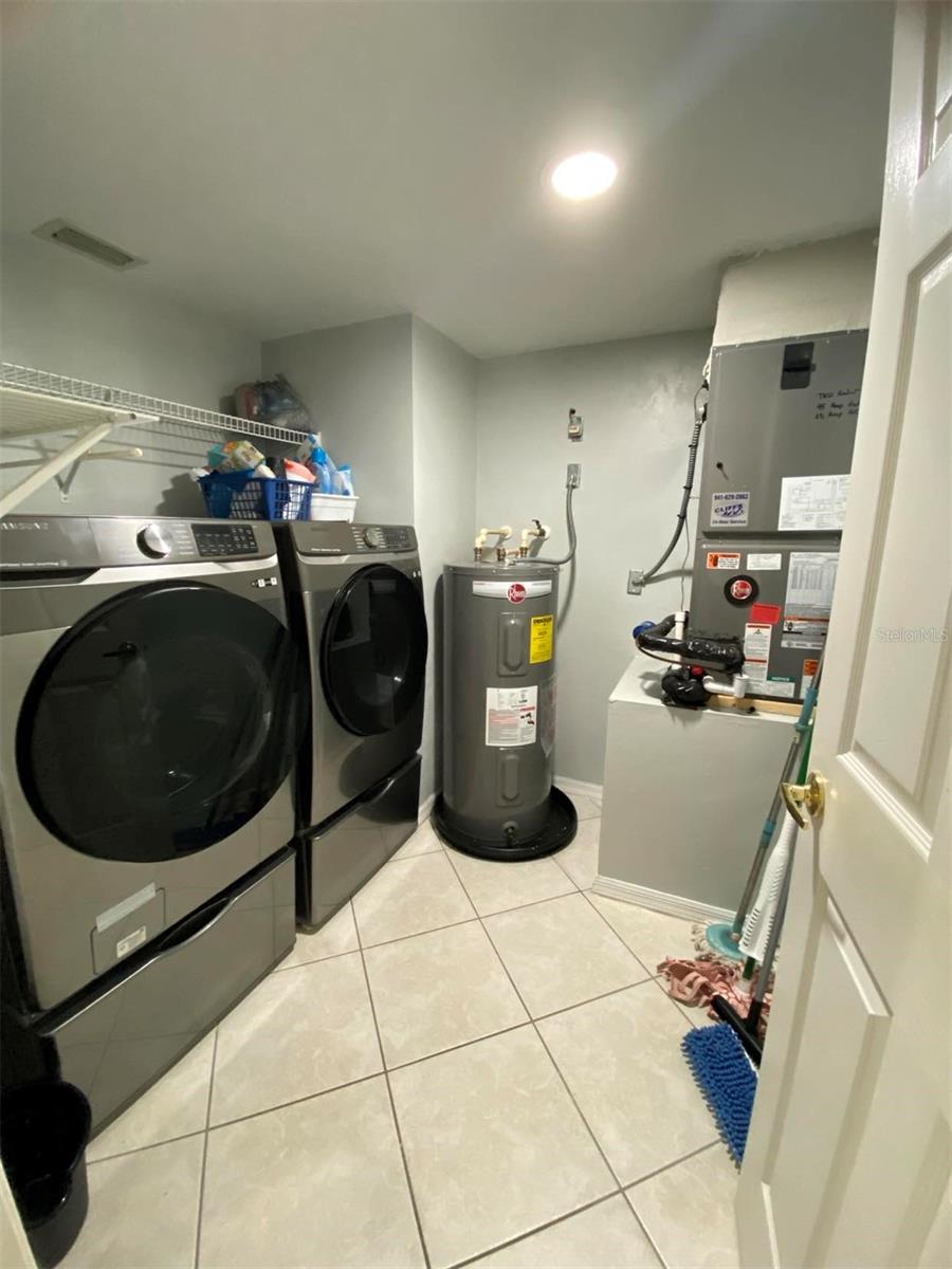 12144 SW EGRET CIR #201, LAKE SUZY, FL, 34269