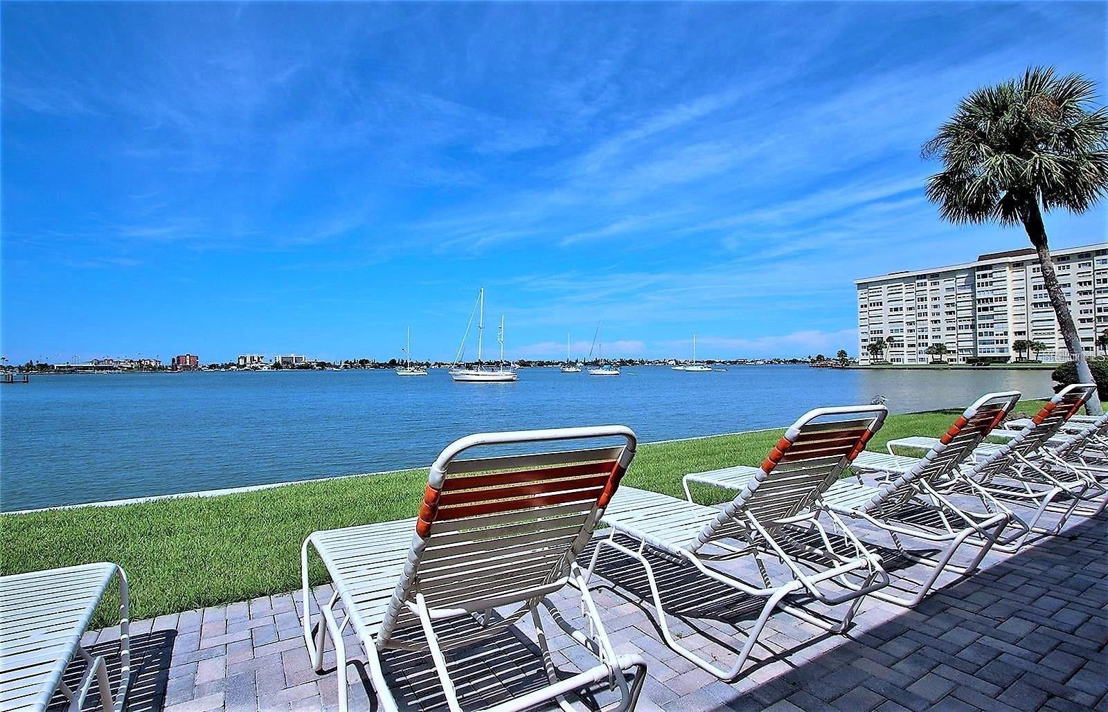 4725 COVE CIR #810, ST PETERSBURG, FL, 33708