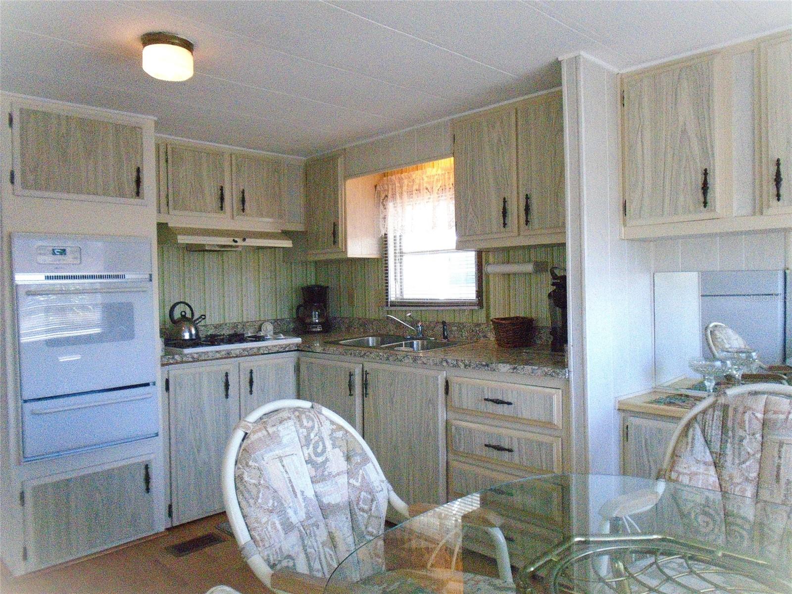 TB8374069 Property Photo