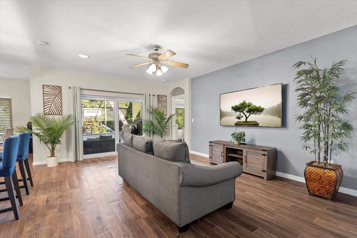 6230 GANNETDALE DR, LITHIA, FL, 33547