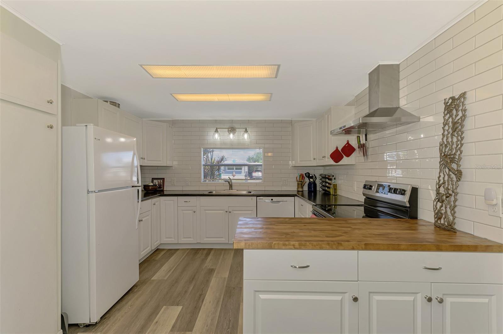 1376 FLAMINGO DR, ENGLEWOOD, FL, 34224