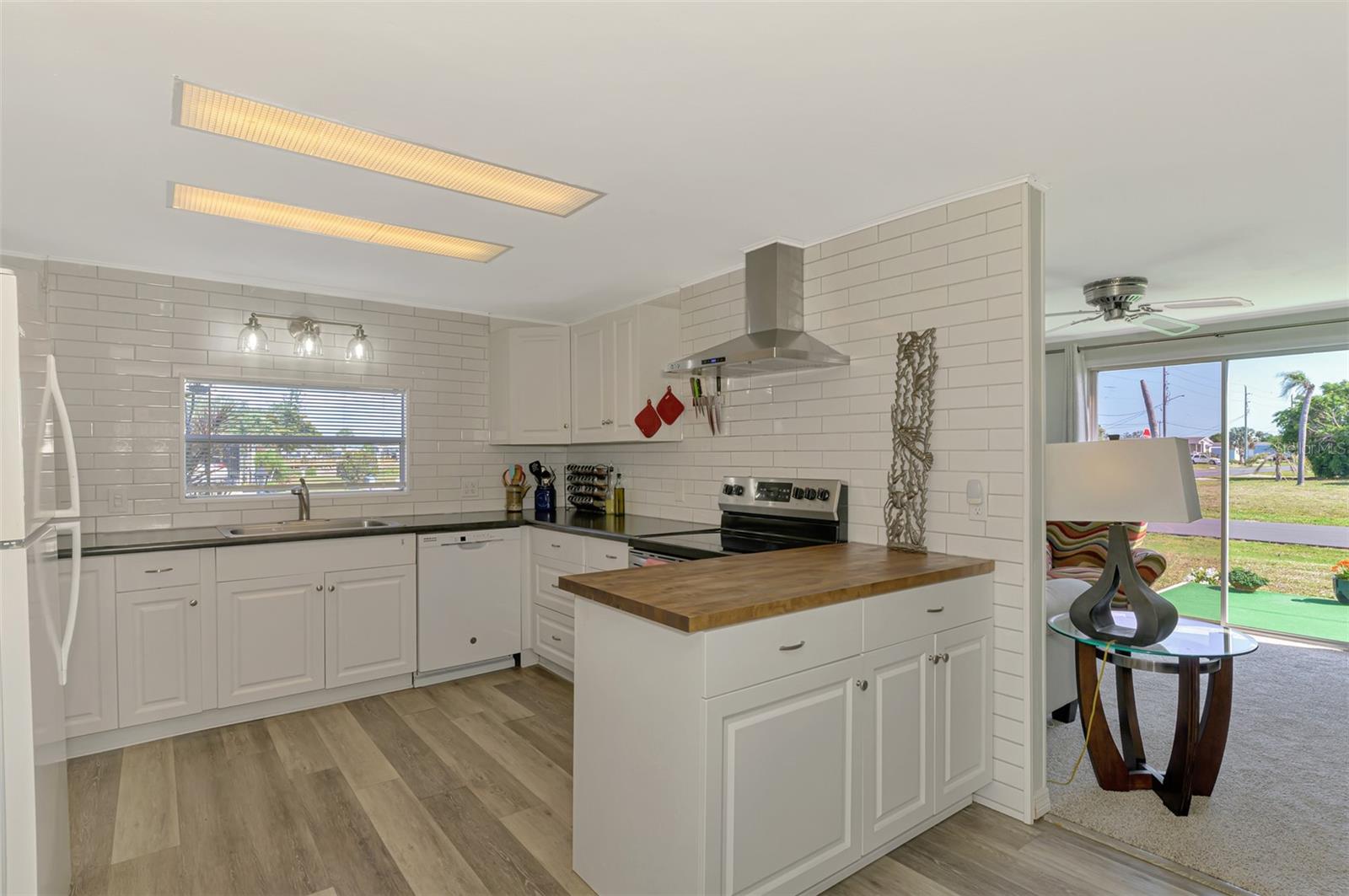 1376 FLAMINGO DR, ENGLEWOOD, FL, 34224