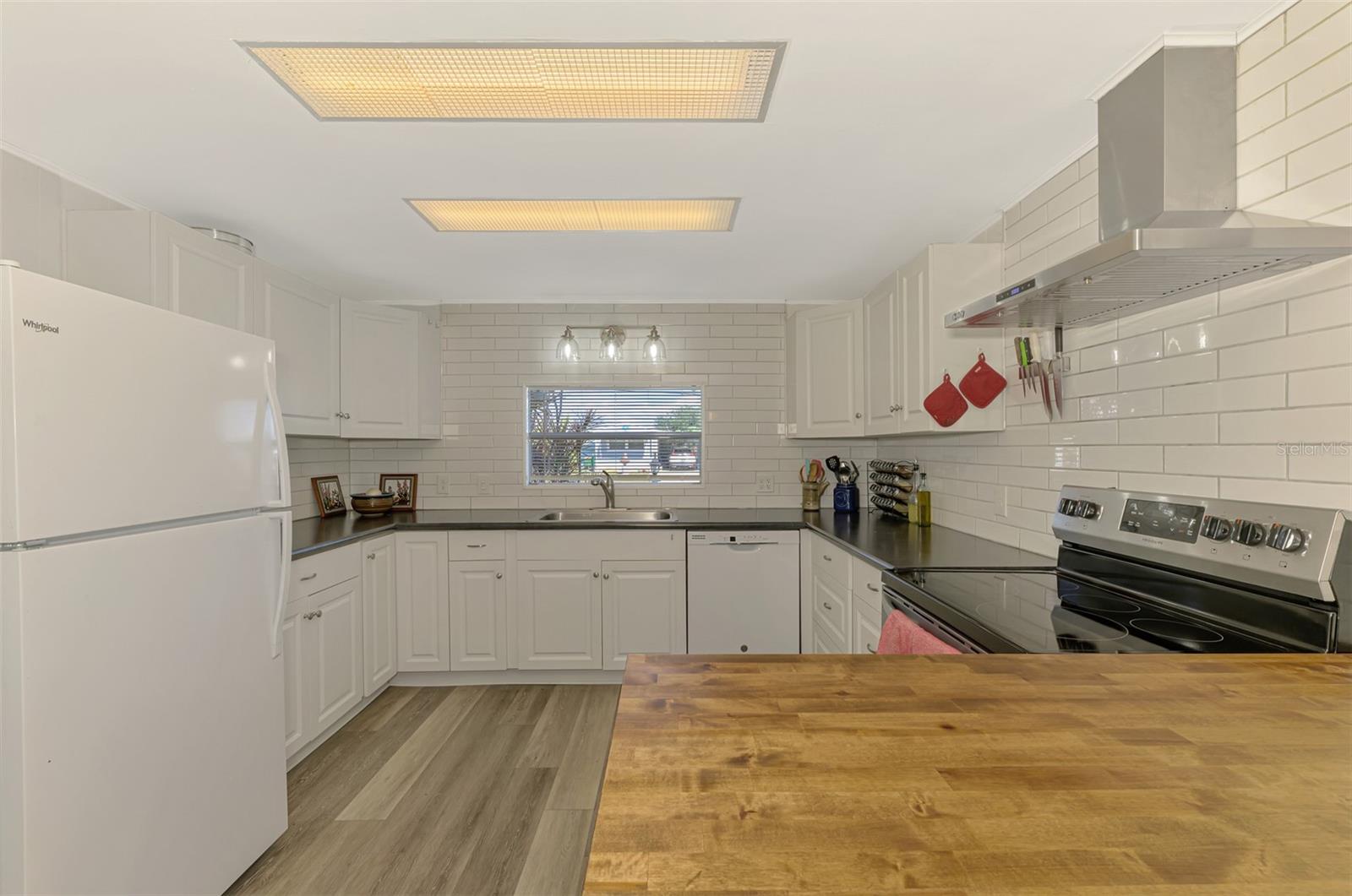 1376 FLAMINGO DR, ENGLEWOOD, FL, 34224