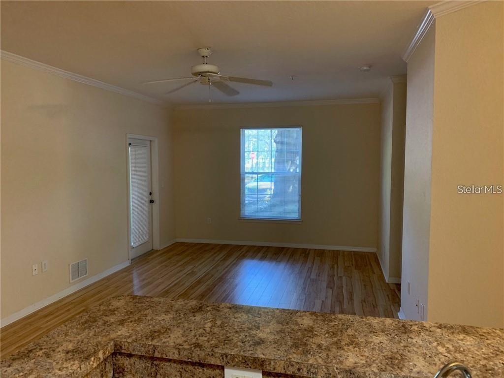 10103 COURTNEY PALMS BLVD #101, TAMPA, FL, 33619