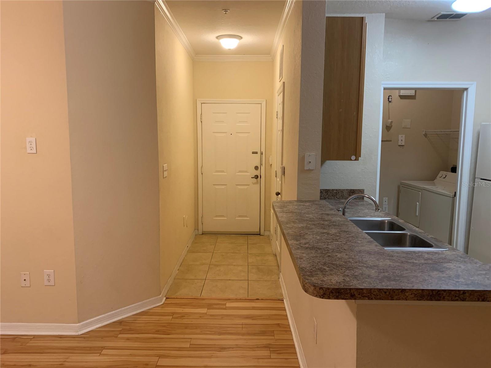 10103 COURTNEY PALMS BLVD #101, TAMPA, FL, 33619