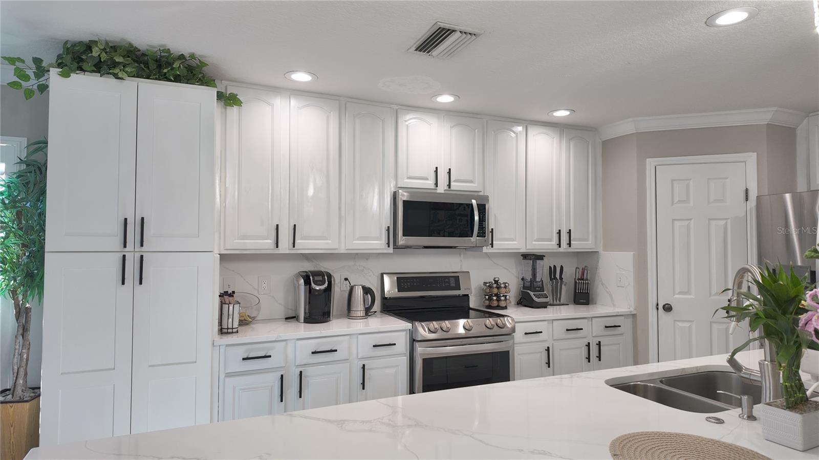 6107 42ND STREET CIR E, BRADENTON, FL, 34203