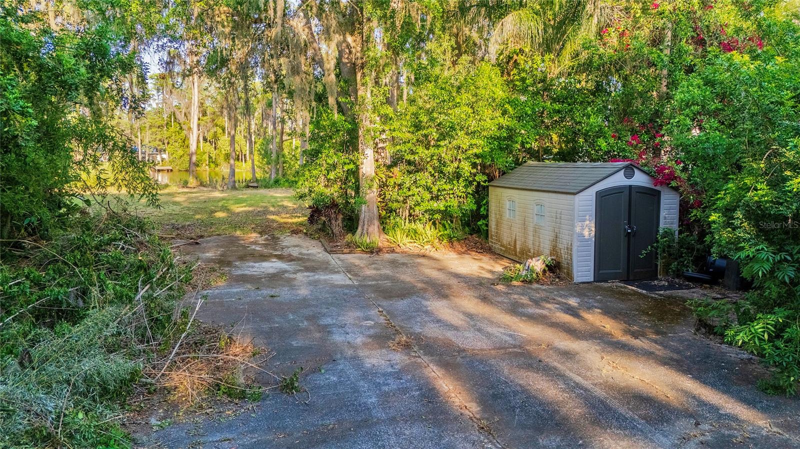 16213 DEW DROP LN, TAMPA, FL, 33625