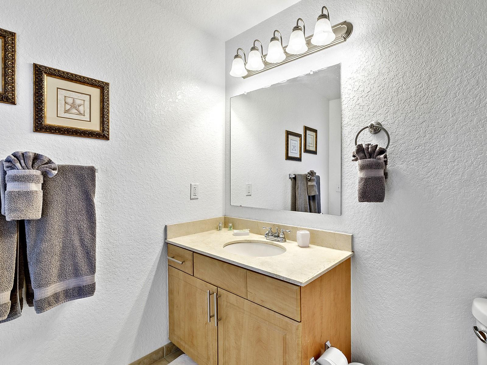 1064 N TAMIAMI TRL #1611, SARASOTA, FL, 34236