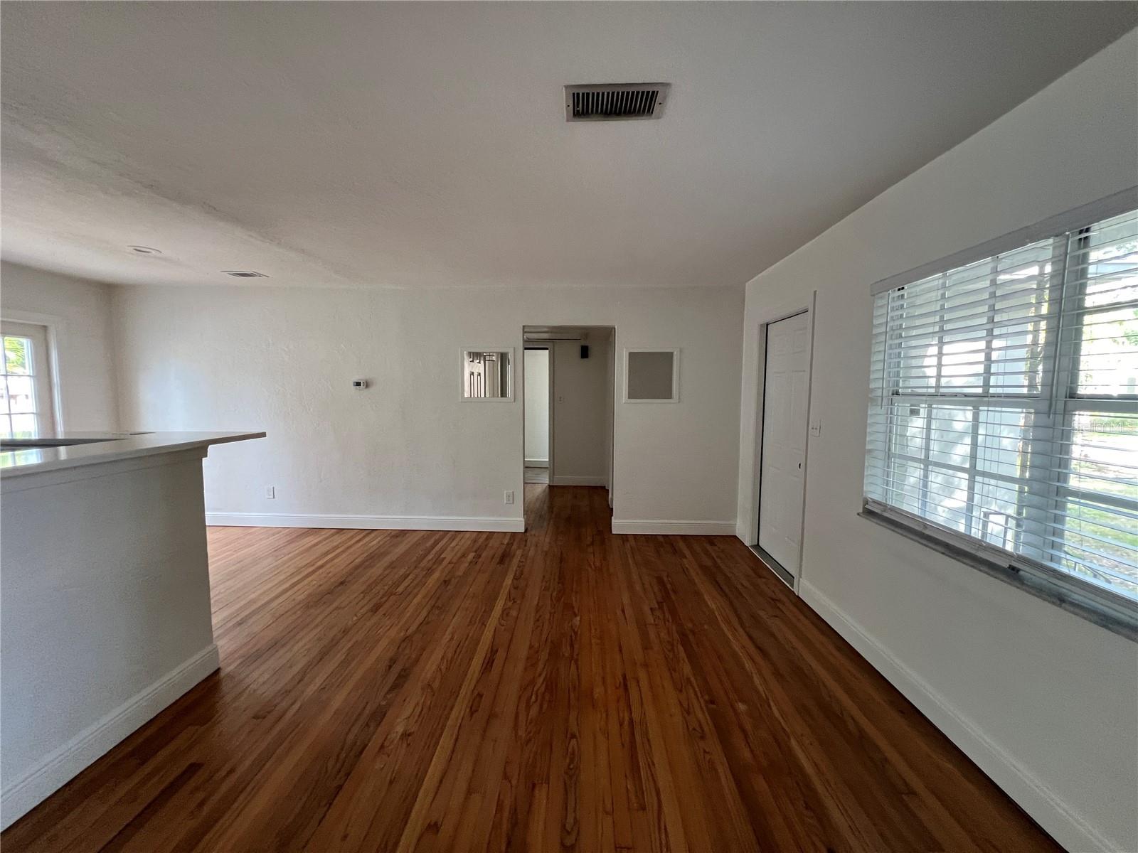 1419 46TH AVE N, ST PETERSBURG, FL, 33703