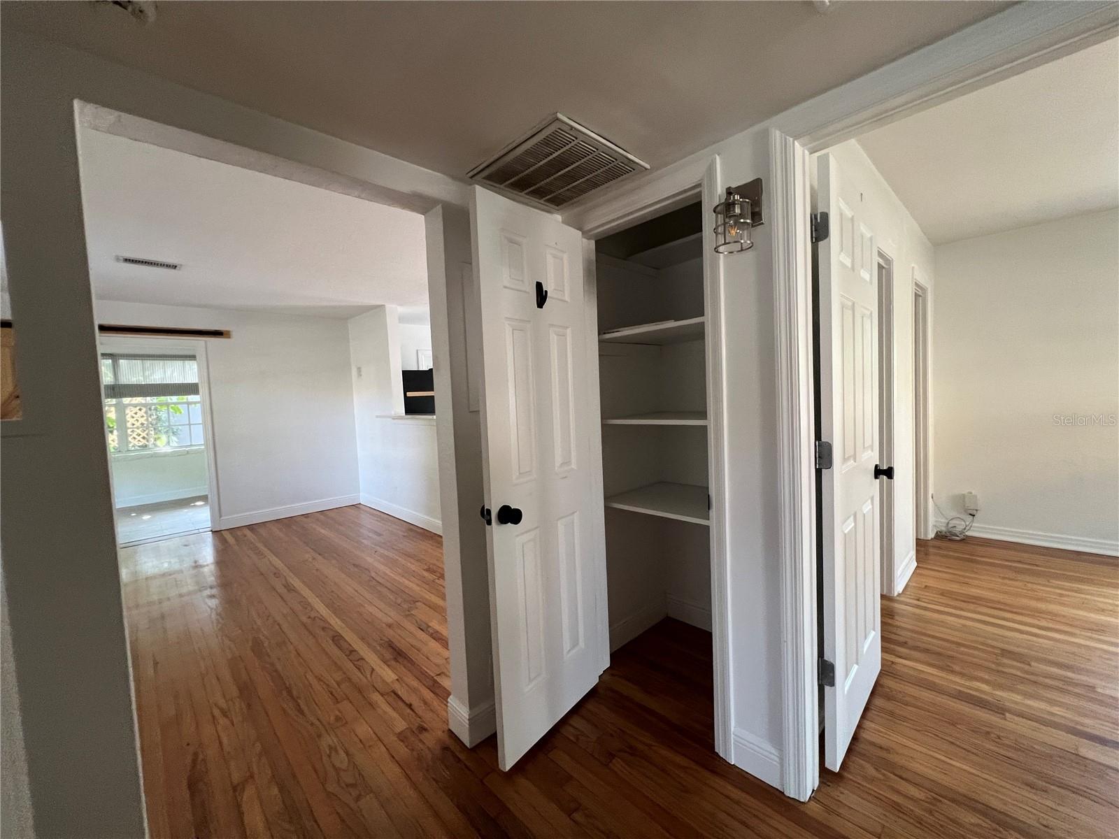 1419 46TH AVE N, ST PETERSBURG, FL, 33703