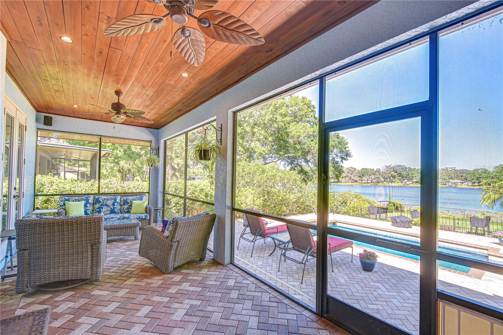 1324 ECKLES DR, TAMPA, FL, 33612