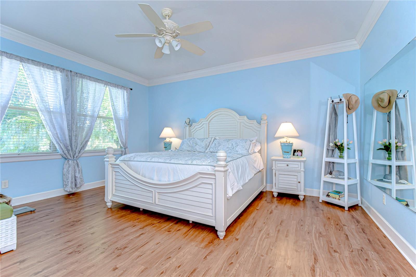 1324 ECKLES DR, TAMPA, FL, 33612