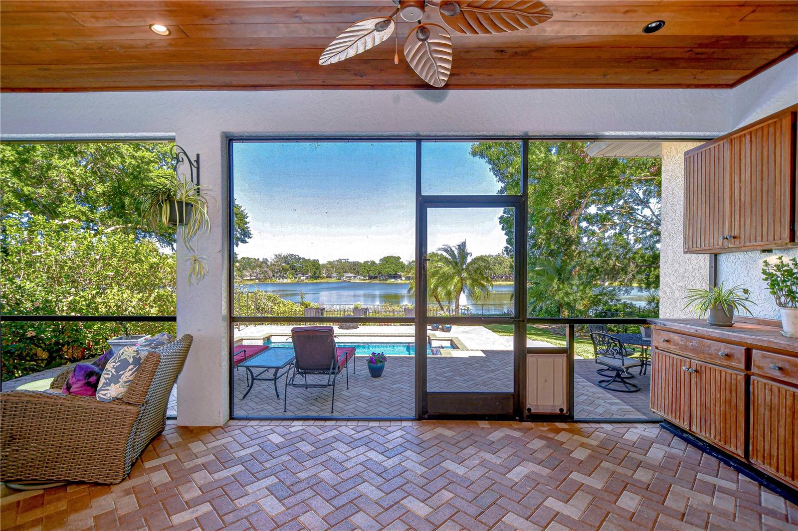 1324 ECKLES DR, TAMPA, FL, 33612