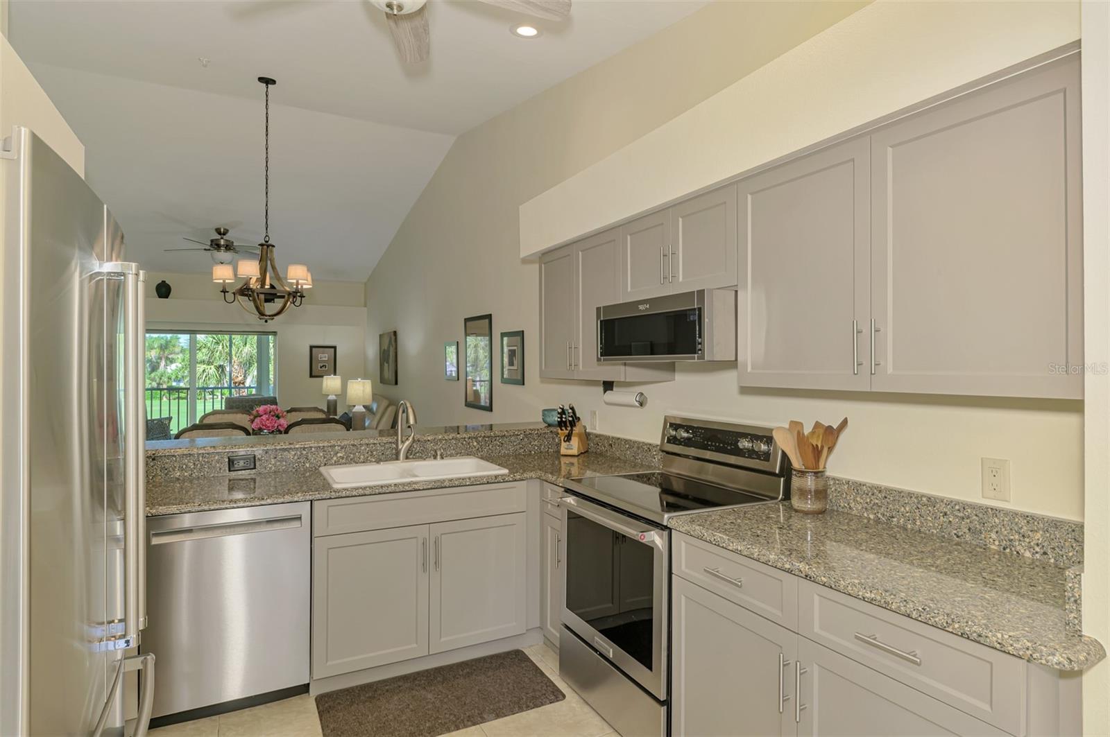 9470 HIGH GATE DR #2225, SARASOTA, FL, 34238