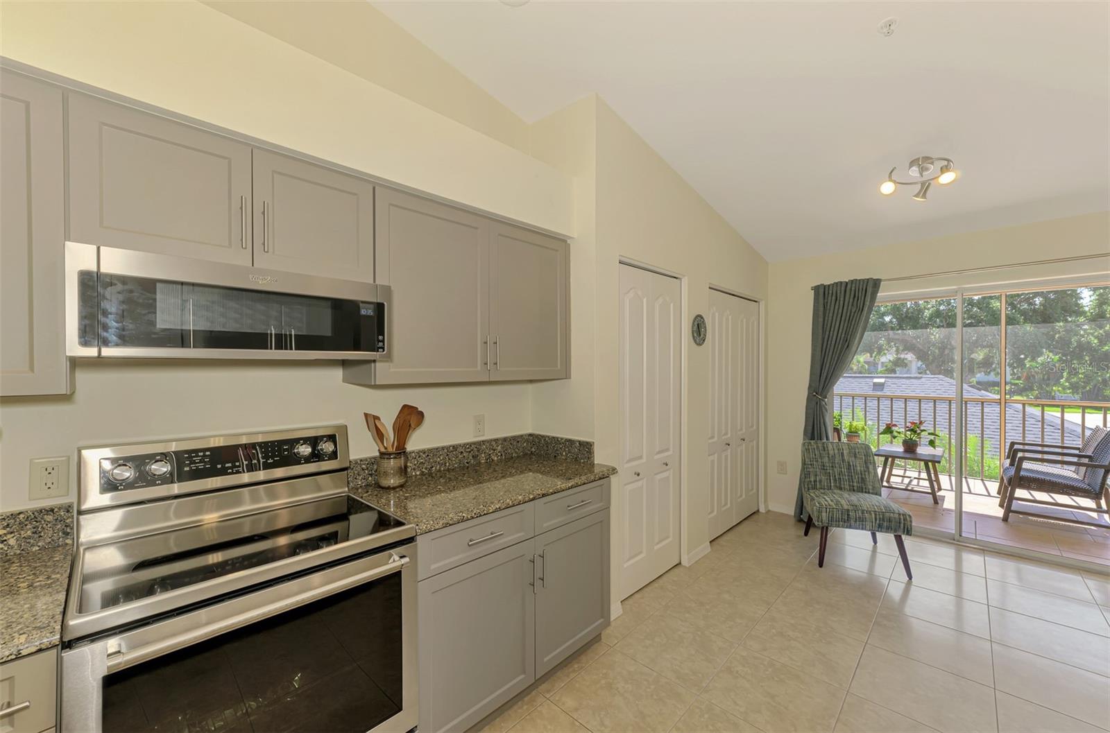 9470 HIGH GATE DR #2225, SARASOTA, FL, 34238