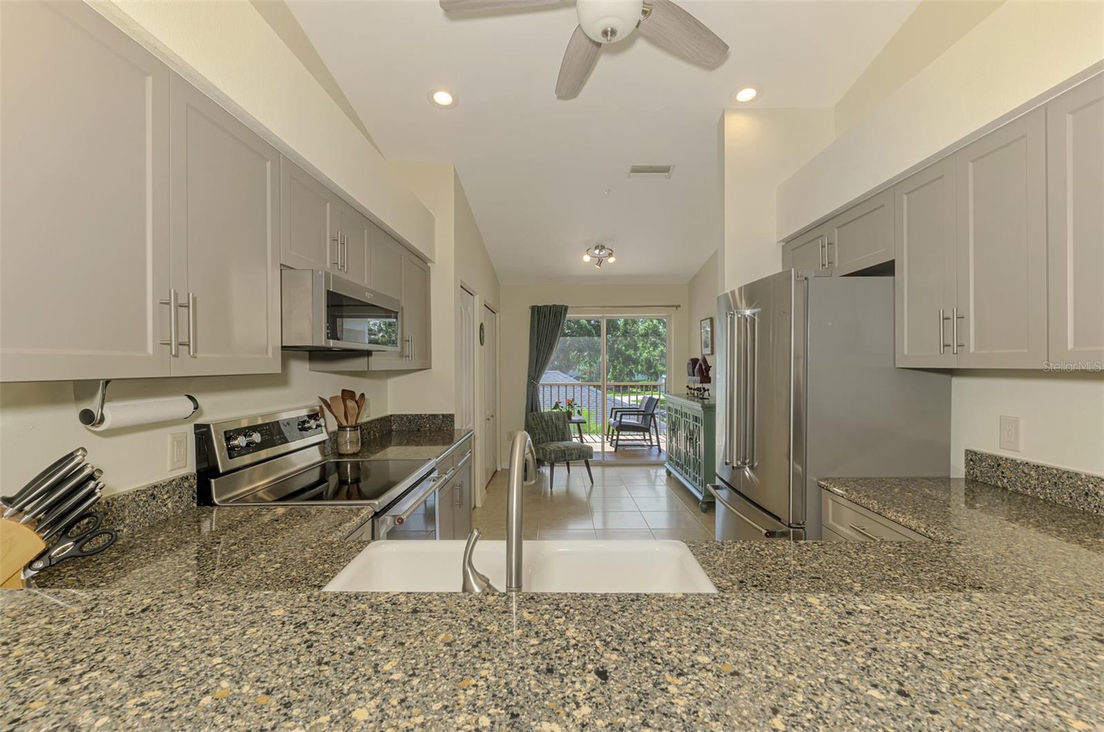 9470 HIGH GATE DR #2225, SARASOTA, FL, 34238