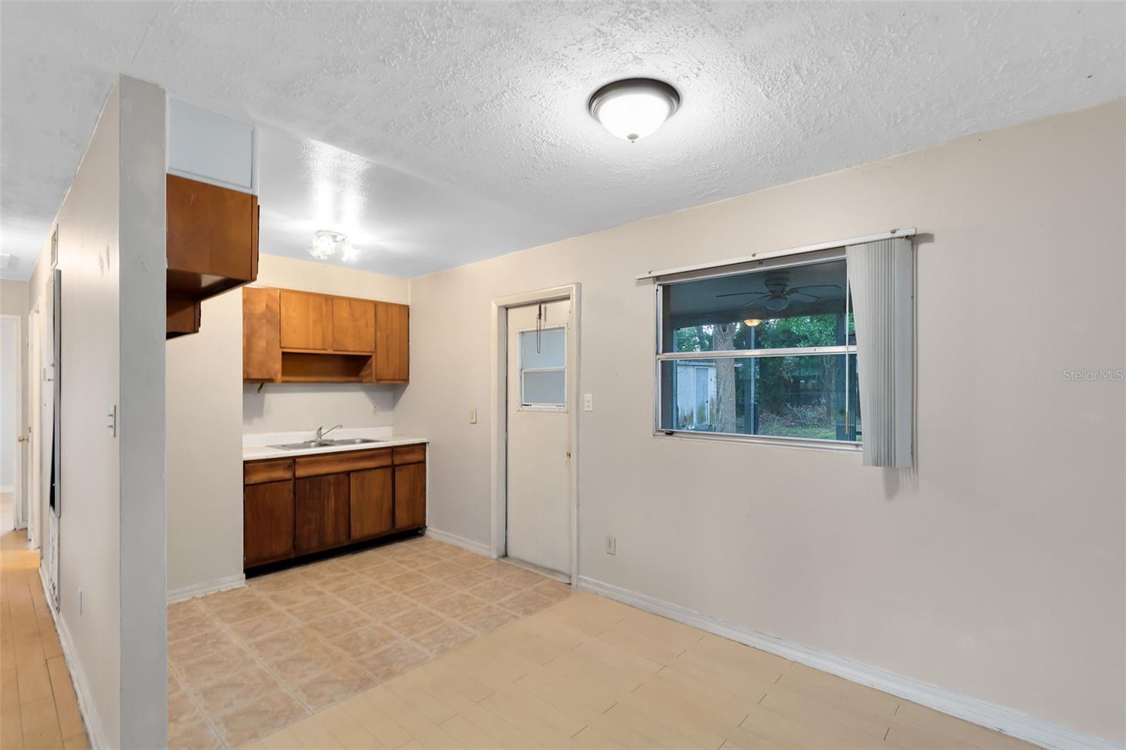 226 S APOLLO DR, APOPKA, FL, 32703