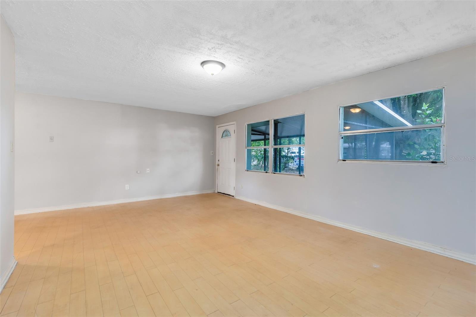 226 S APOLLO DR, APOPKA, FL, 32703