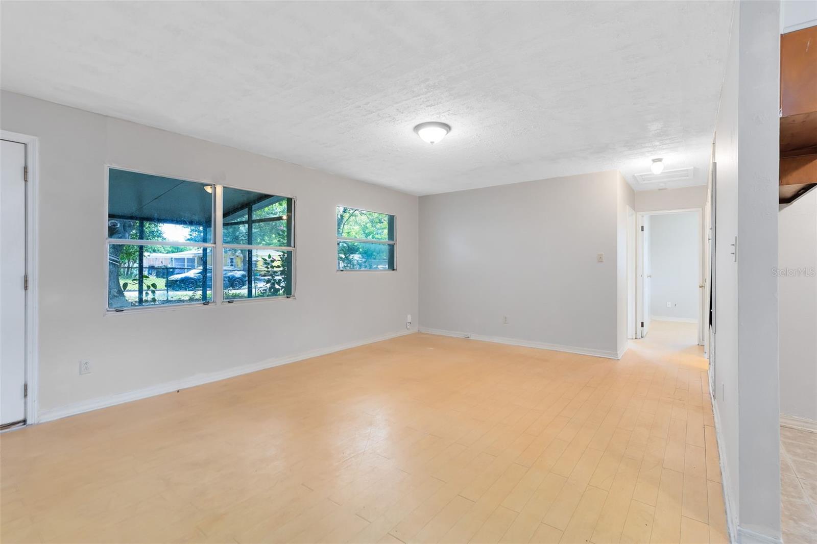 226 S APOLLO DR, APOPKA, FL, 32703