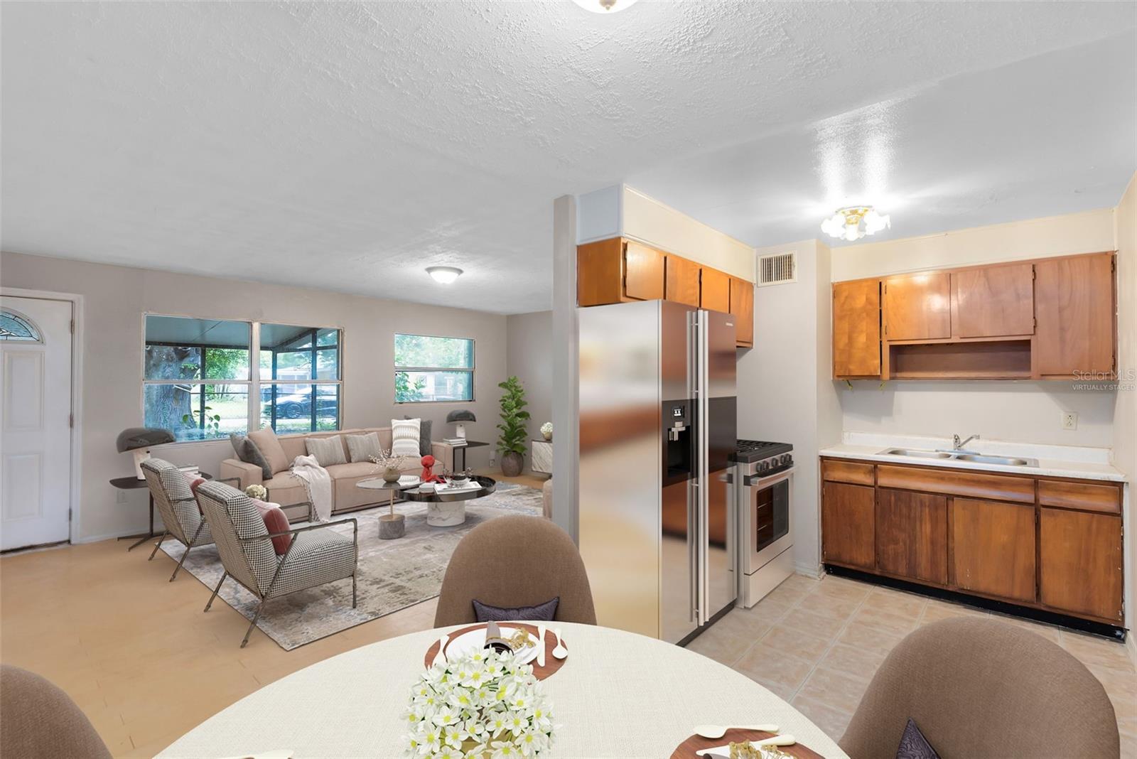 226 S APOLLO DR, APOPKA, FL, 32703