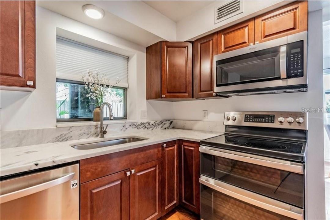 368 RIDGE RD SW, LARGO, FL, 33770