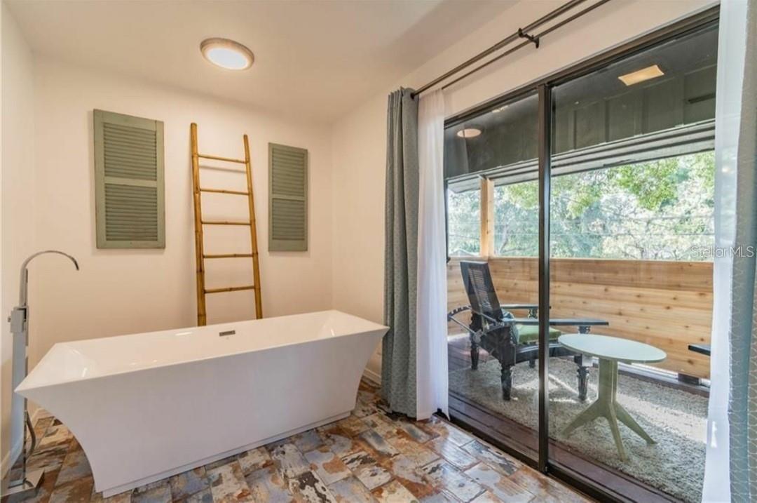 368 RIDGE RD SW, LARGO, FL, 33770