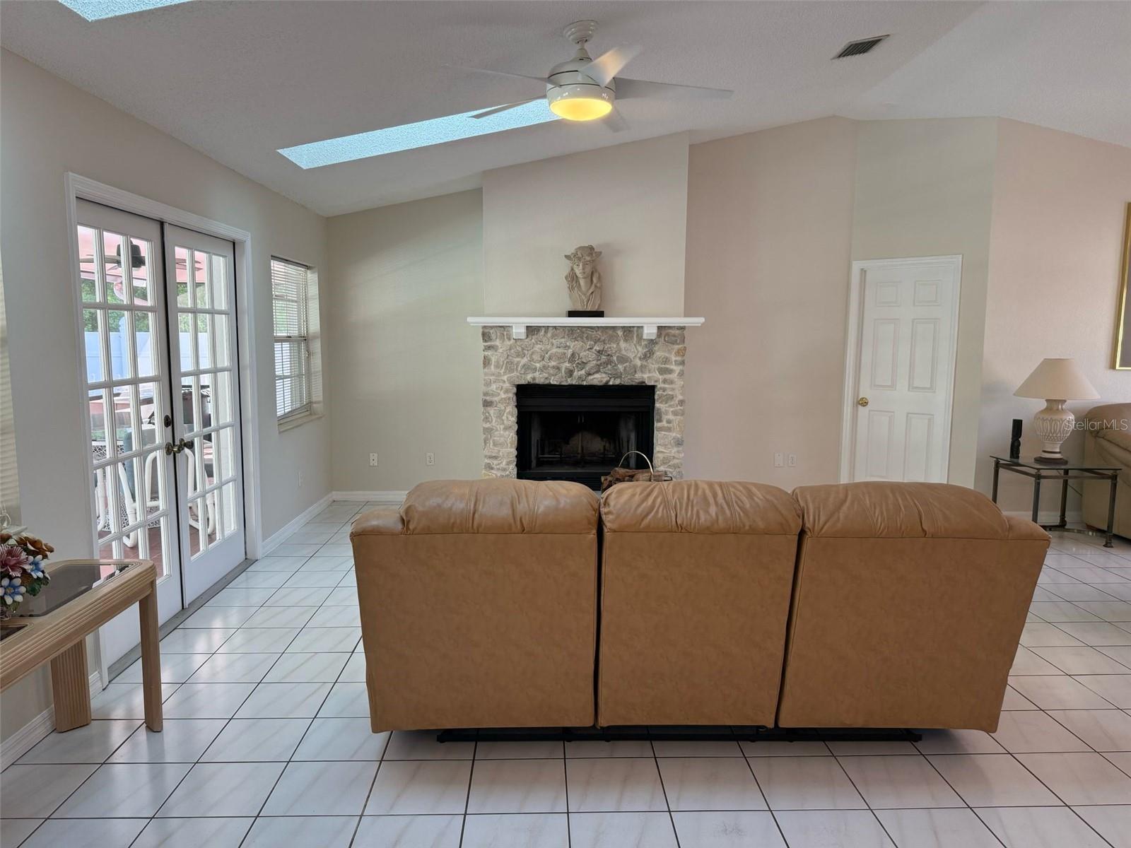 1 WAVES PL, PALM COAST, FL, 32164