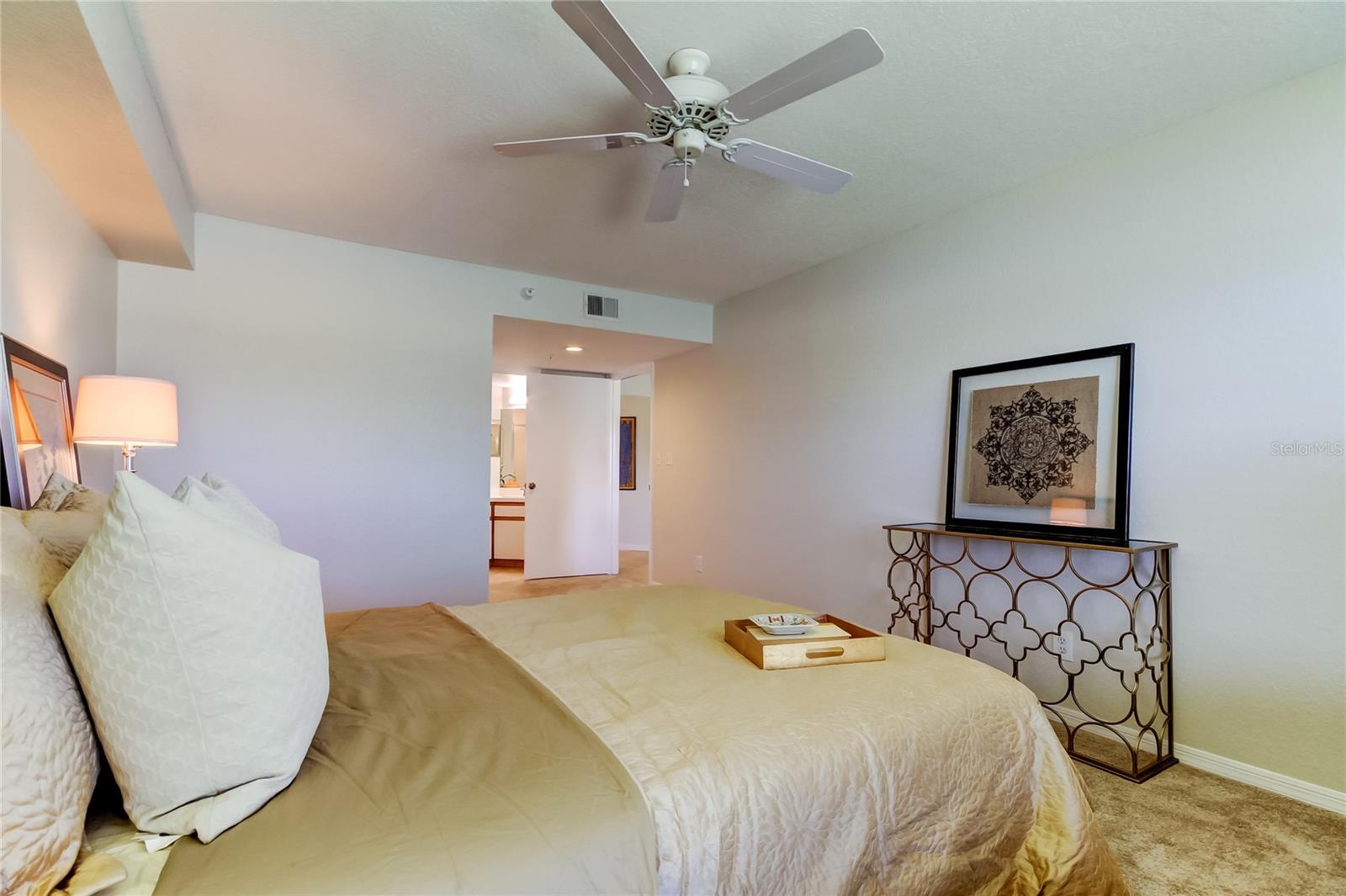 Primary Bedroom w/Ensuite Bath