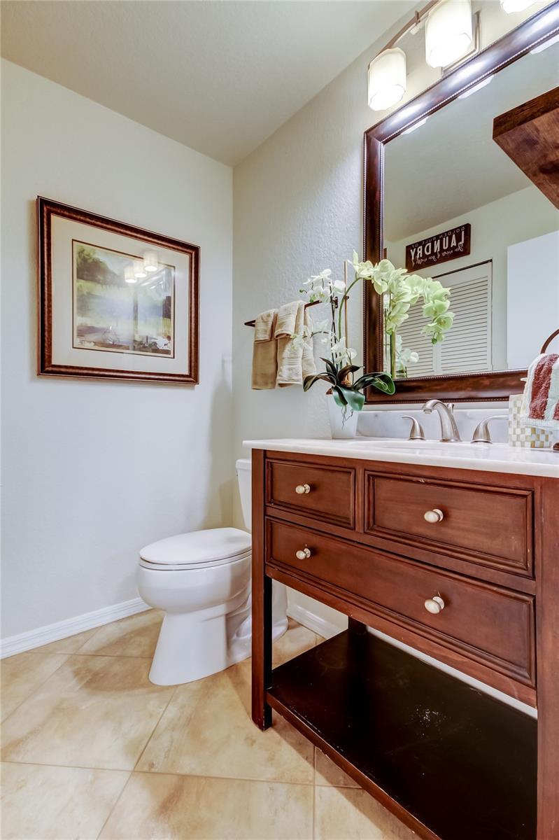 Guest Half Bath