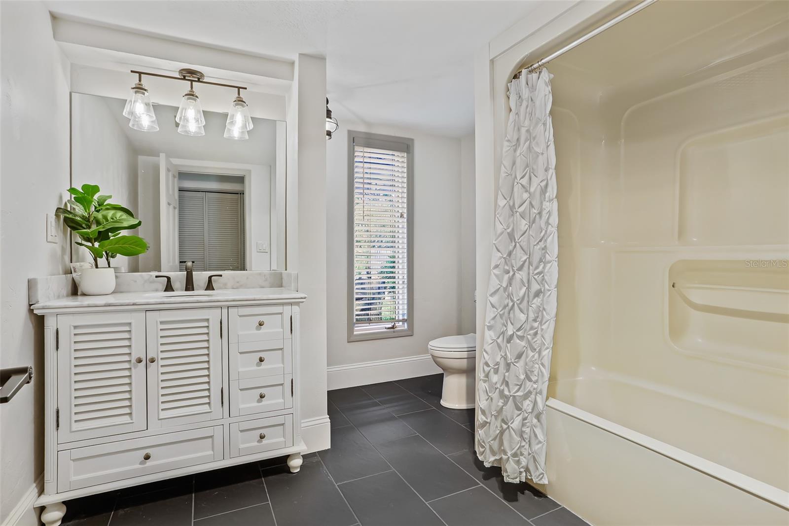 282 RILEY LAKE DR, HAWTHORNE, FL, 32640