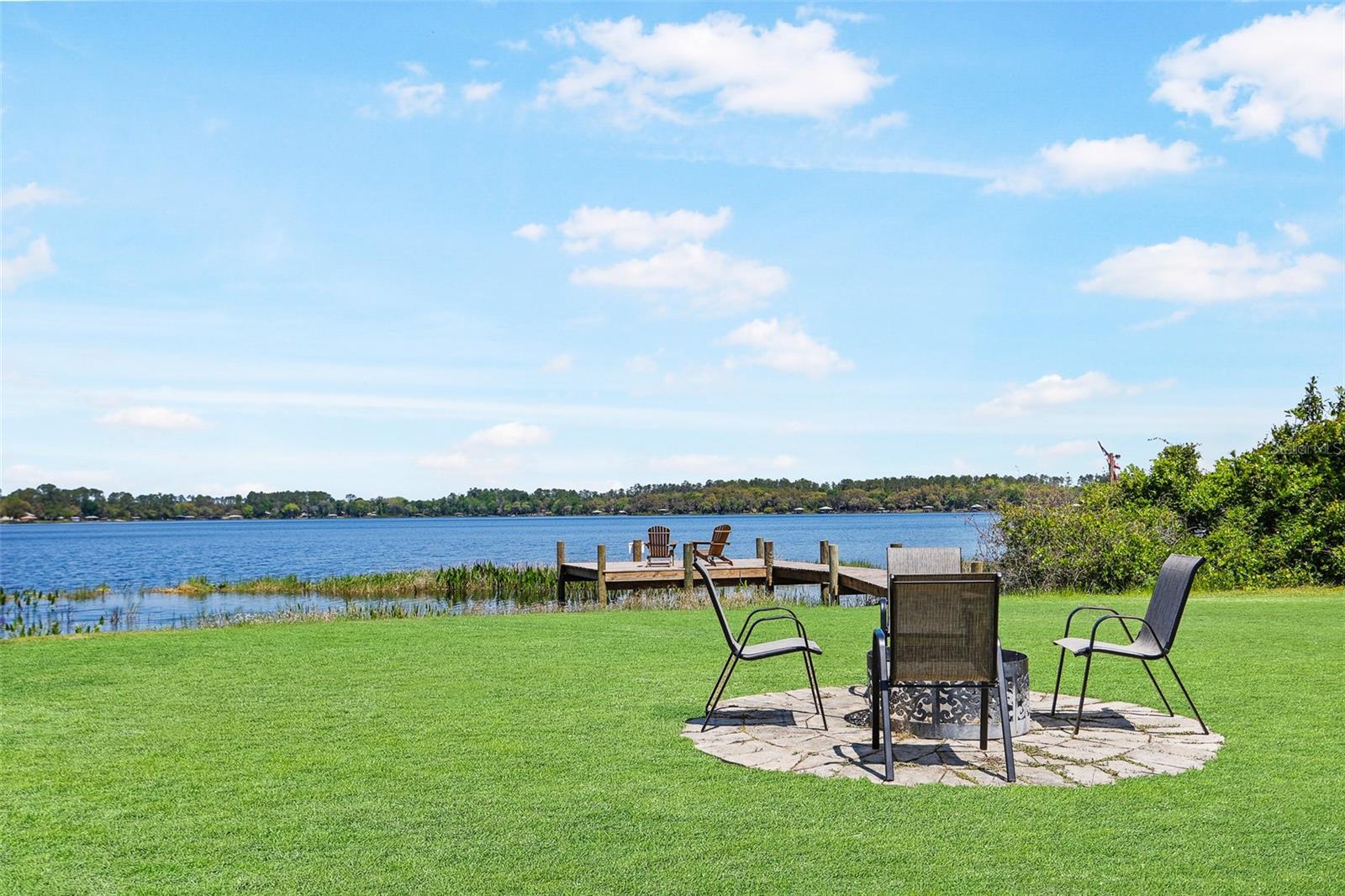 282 RILEY LAKE DR, HAWTHORNE, FL, 32640