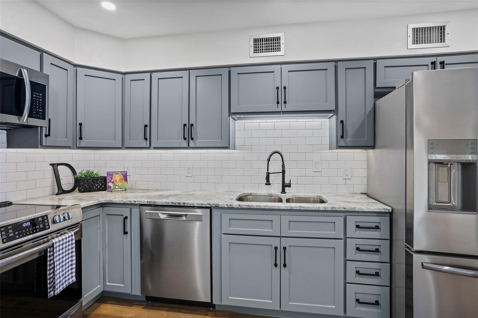 282 RILEY LAKE DR, HAWTHORNE, FL, 32640