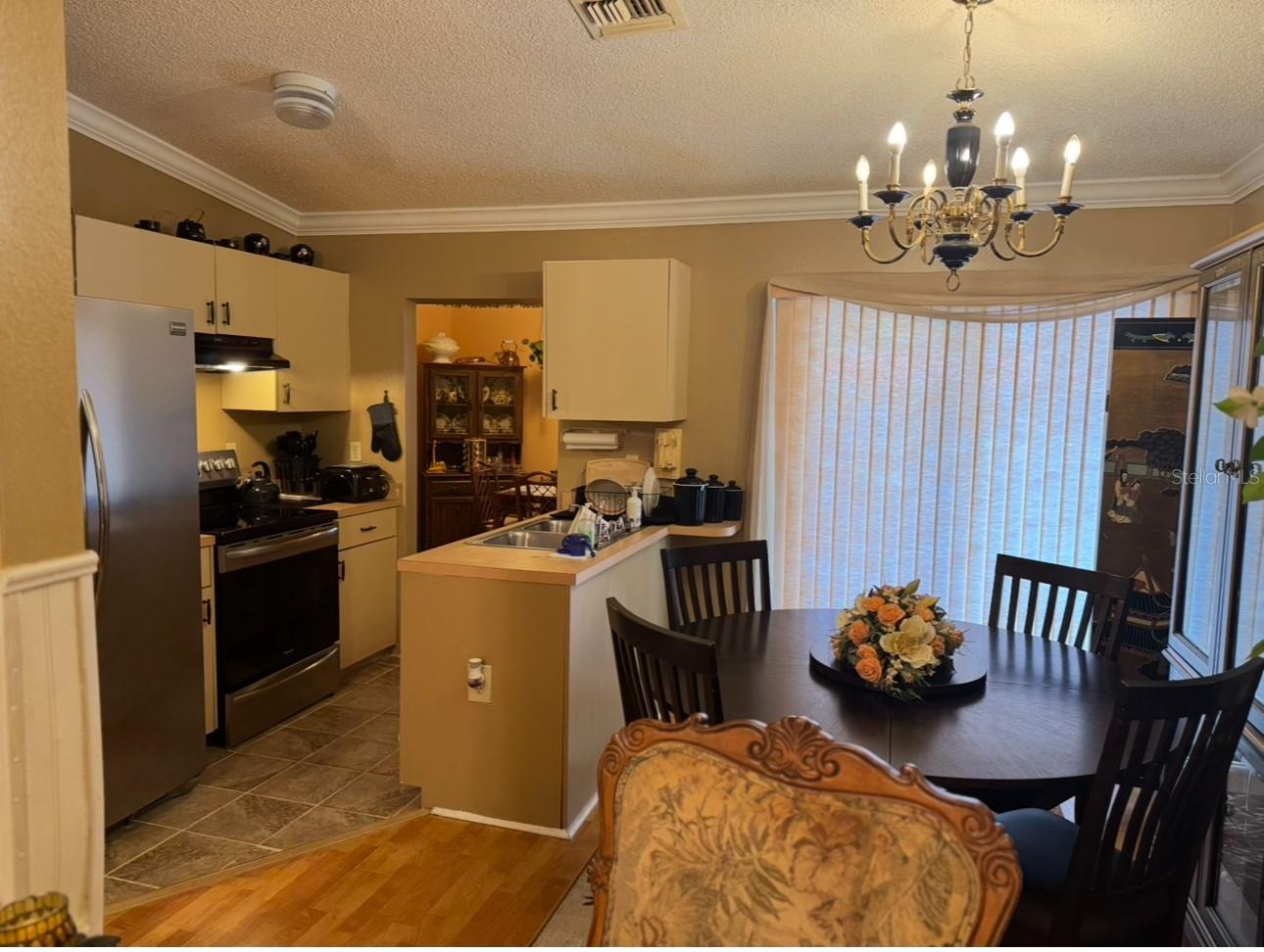 406 E GROVE AVE, LAKE WALES, FL, 33853