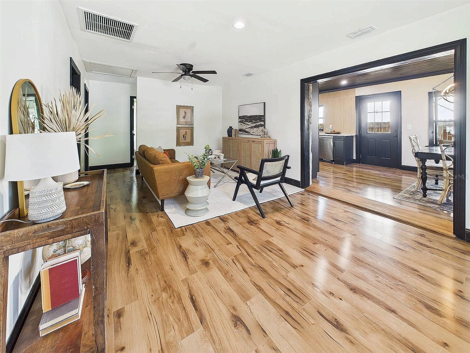 1221 E EMMA ST, TAMPA, FL, 33603