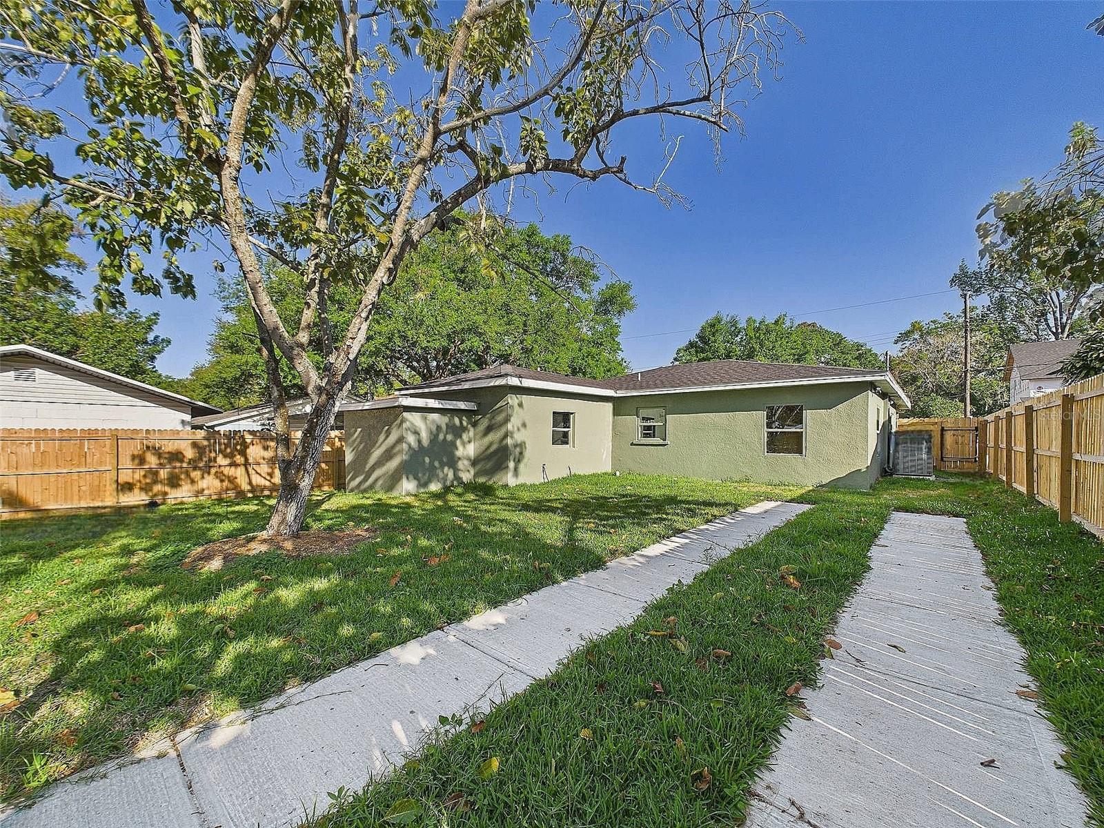 1221 E EMMA ST, TAMPA, FL, 33603