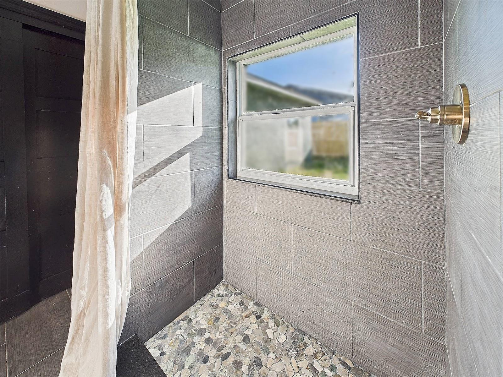 1221 E EMMA ST, TAMPA, FL, 33603