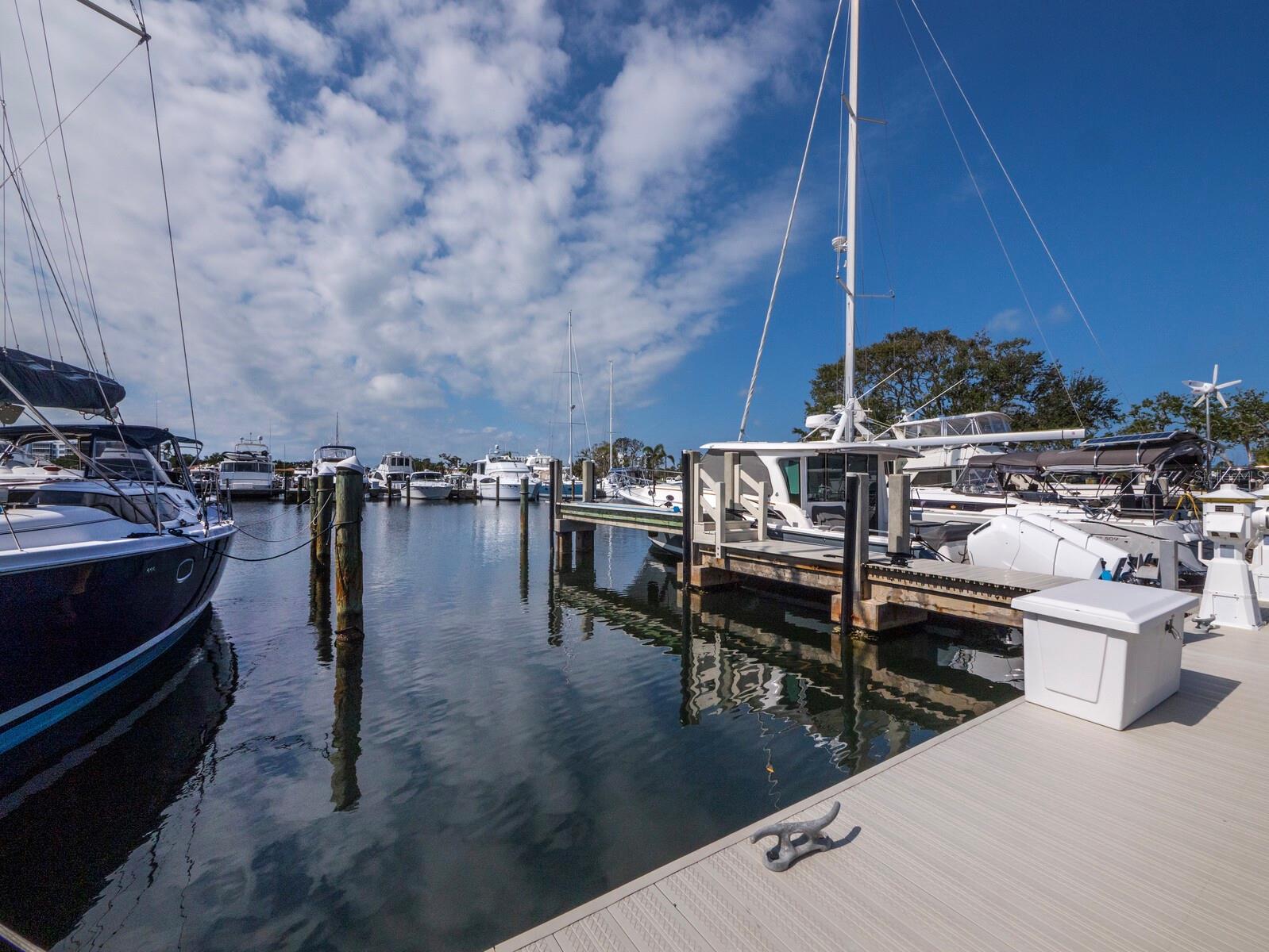 2600 HARBOURSIDE DR #C-12, LONGBOAT KEY, FL, 34228