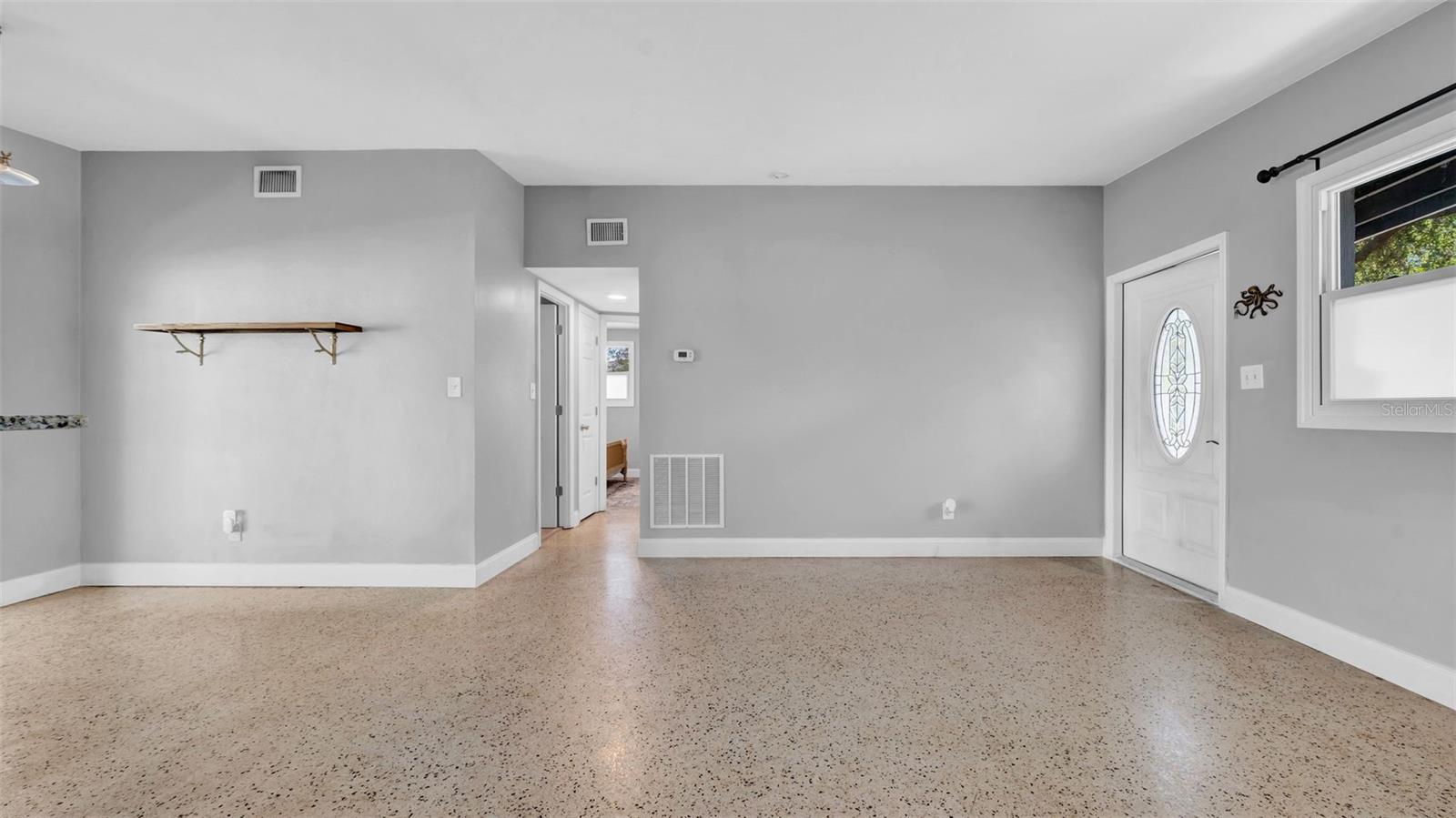 5601 CEDAR ST NE, ST PETERSBURG, FL, 33703