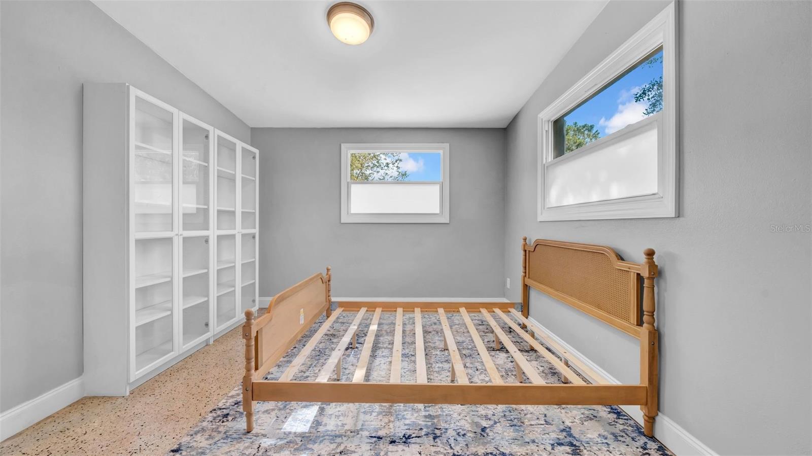 5601 CEDAR ST NE, ST PETERSBURG, FL, 33703