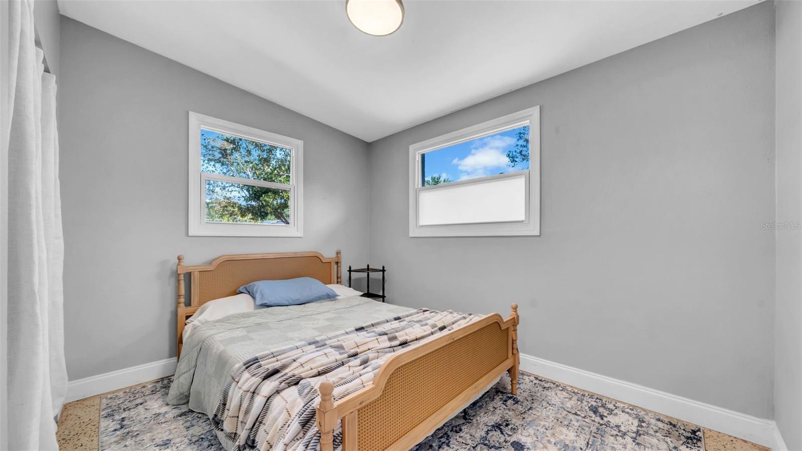 5601 CEDAR ST NE, ST PETERSBURG, FL, 33703