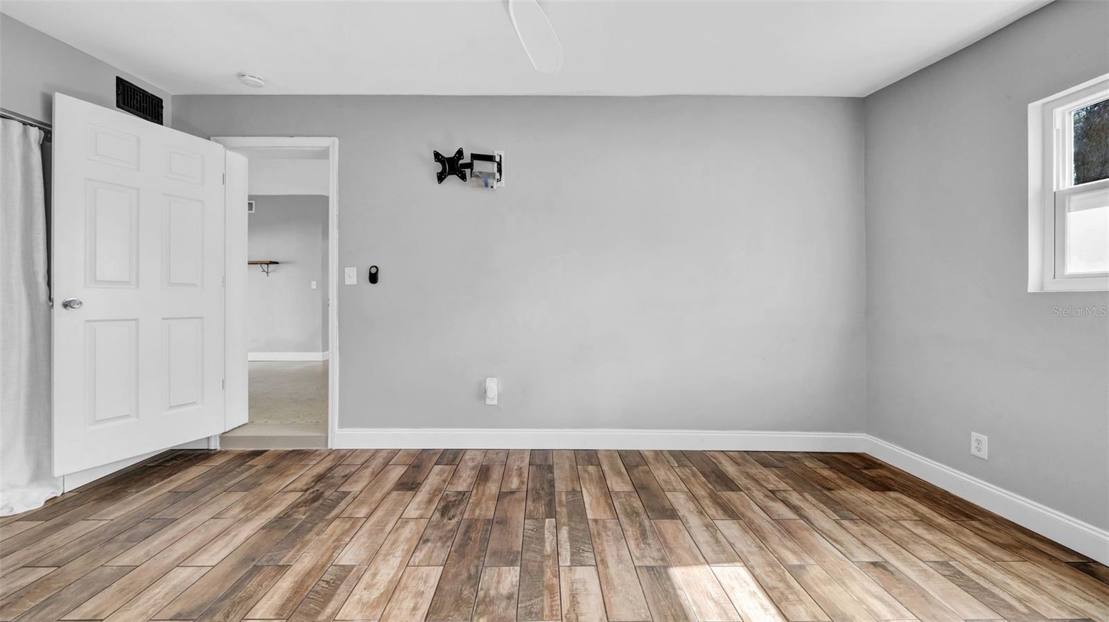 5601 CEDAR ST NE, ST PETERSBURG, FL, 33703