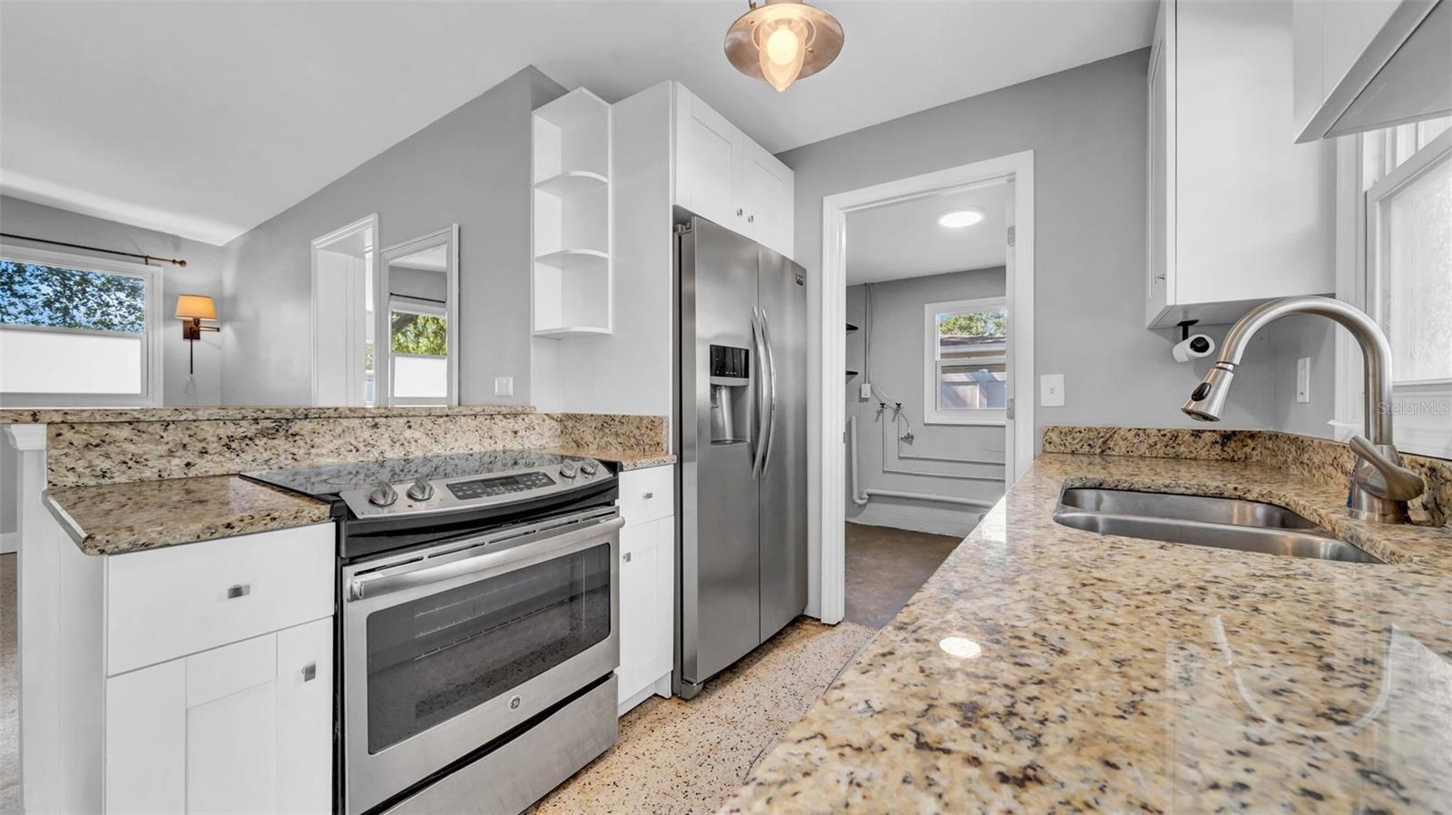 5601 CEDAR ST NE, ST PETERSBURG, FL, 33703