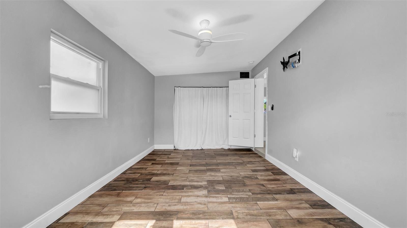 5601 CEDAR ST NE, ST PETERSBURG, FL, 33703