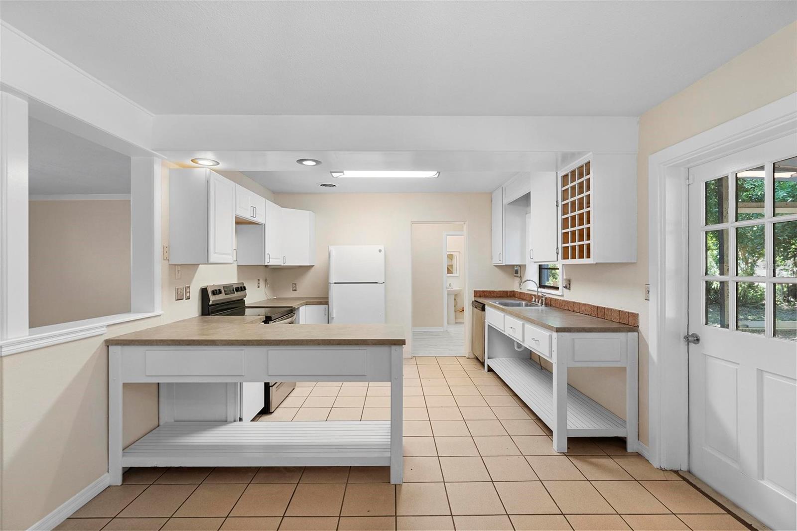 825 BALTIMORE DR, ORLANDO, FL, 32810