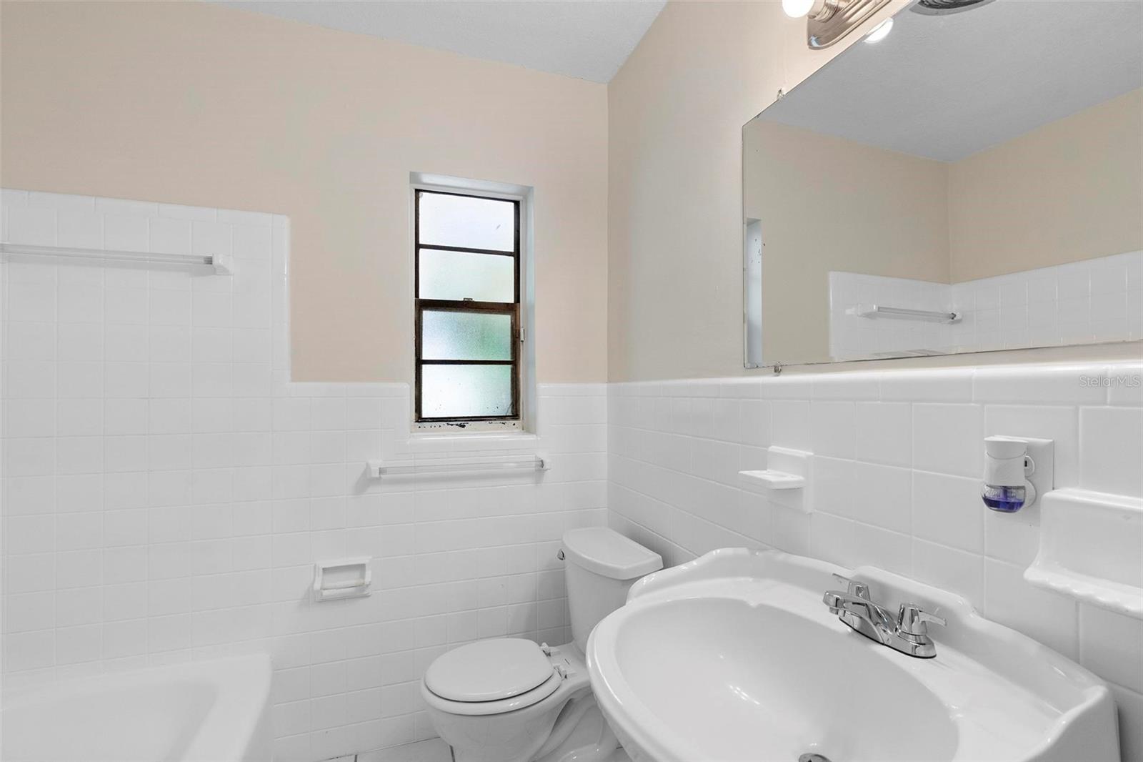 825 BALTIMORE DR, ORLANDO, FL, 32810