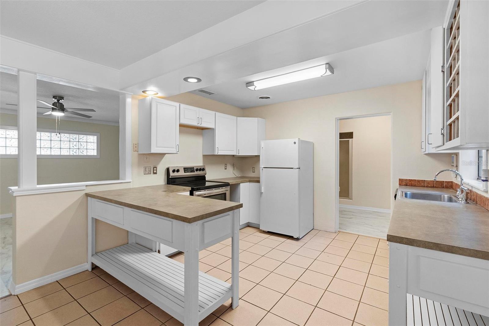 825 BALTIMORE DR, ORLANDO, FL, 32810